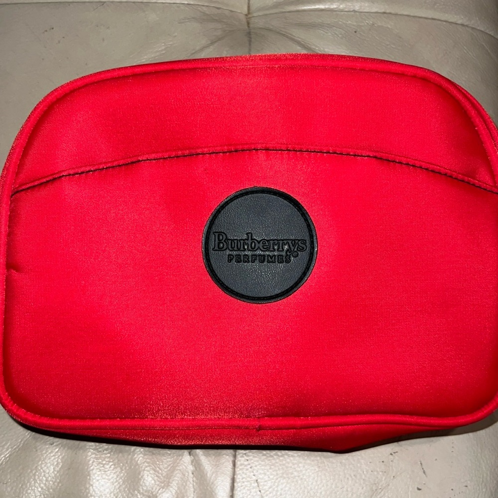 Burberrys Travel Toiletry Case